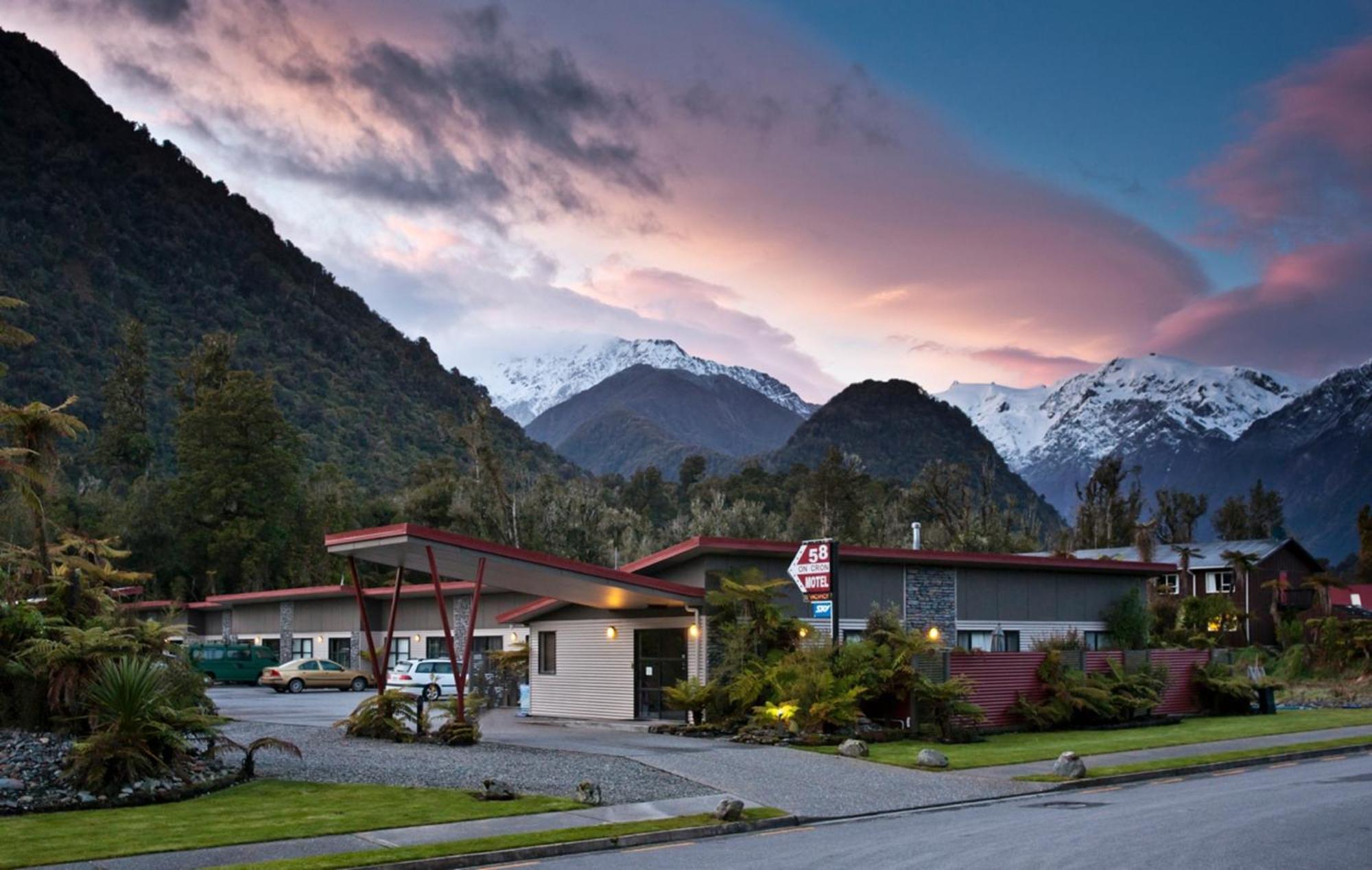 58 On Cron Motel Franz Josef Dış mekan fotoğraf